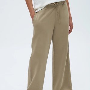 BNWT KOTN WIDE LEG SWEATPANT